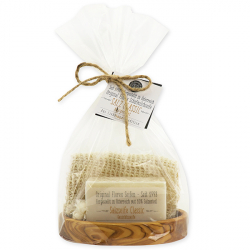 Soap set 100g handcrafted on olivewood soap dish "Love for tradition"