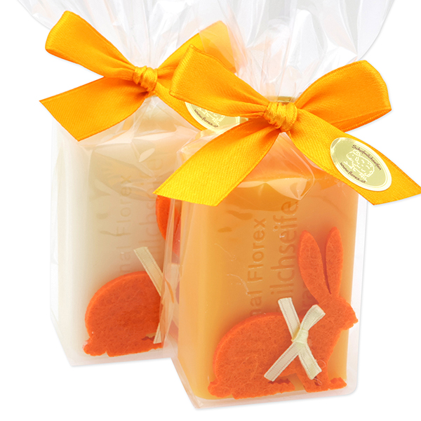 Schafmilchseife eckig 100g dekoriert mit Filzhase in Cello, Classic/Orange 