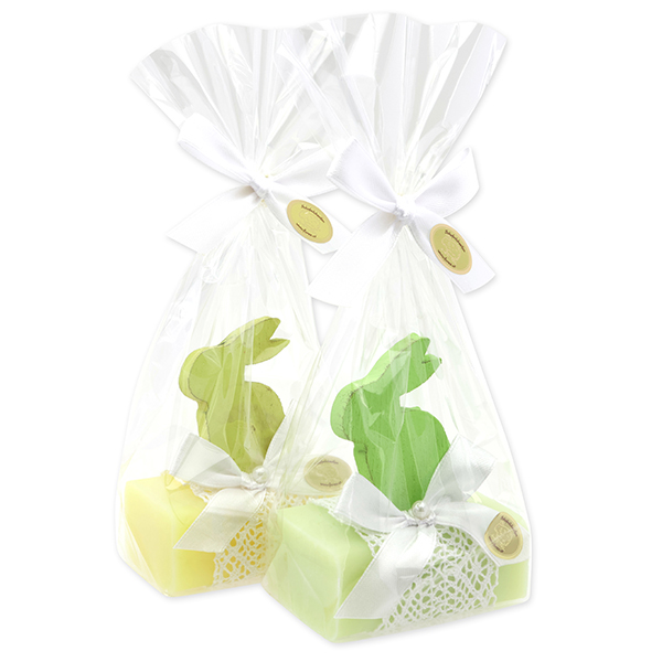 Schafmilchseife eckig 100g dekoriert mit Hase in Cello, Wiesenblume/Himmelschlüssel 