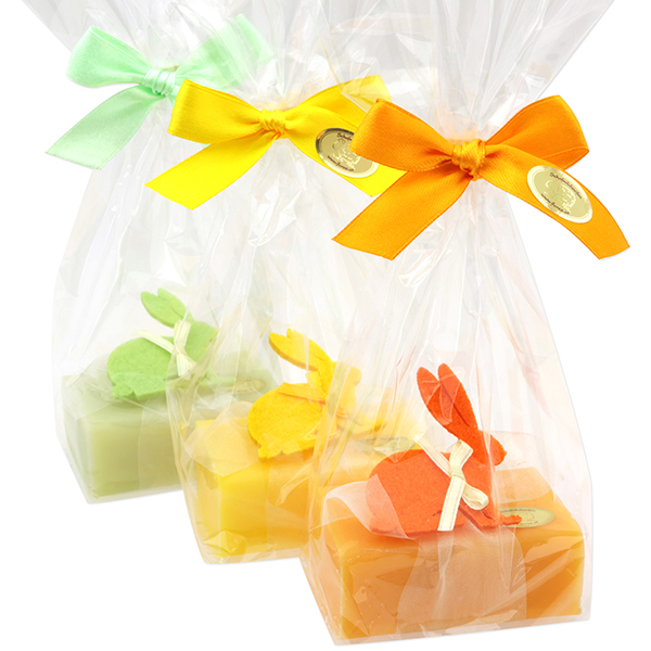 Schafmilchseife eckig 100g dekoriert mit Filzhase in Cello, sortiert 