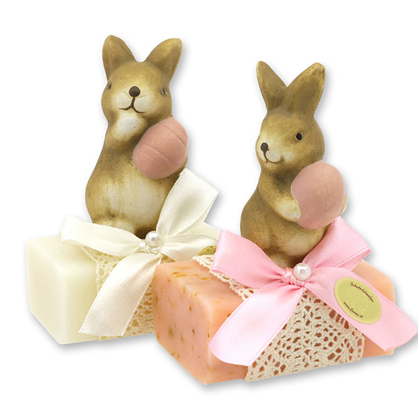 Schafmilchseife eckig 100g dekoriert mit Hase, Classic/Wildrose mit Blüten 