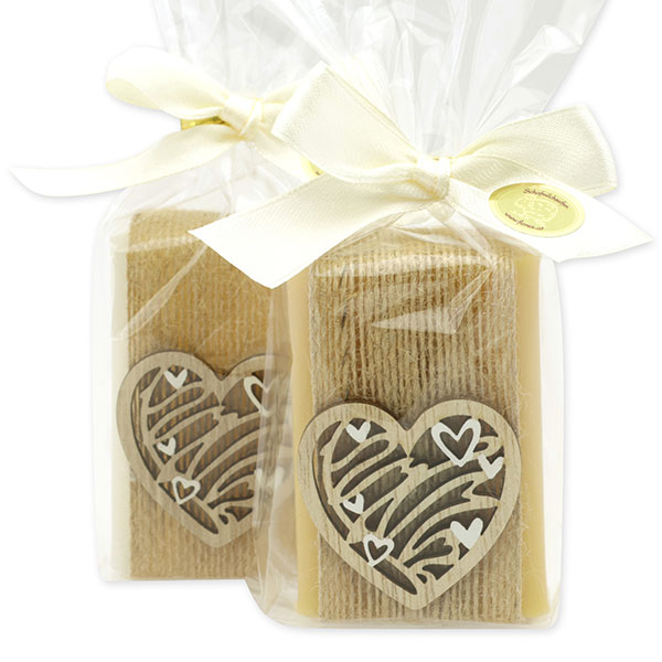Schafmilchseife eckig 100g dekoriert mit Herz in Cello, Classic/Zirbe 