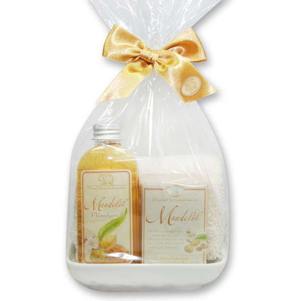 Care set 4 pieces in a cellophane bag, Almond 