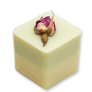 Badebutter-Würfel mit Schafmilch 50g, Rosenknospe/Rose 