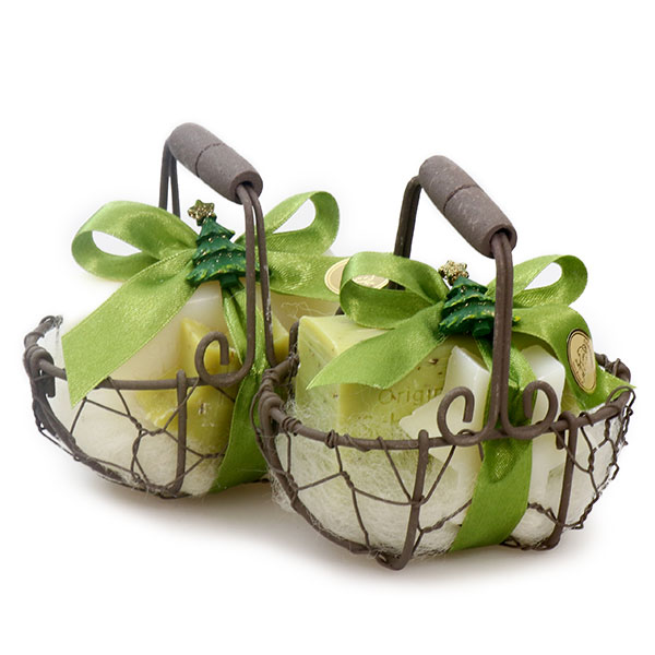 Wire basket filled with a sheep milk soap 100g and a star 20g, decorated with a tree, Classic/verbena 