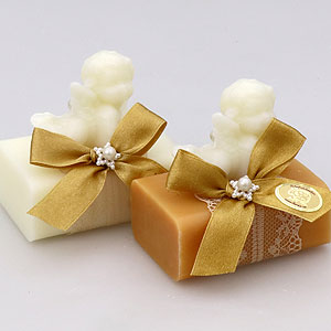 Sheep milk soap 100g decorated with a soap angel 20g, Classic/quince 