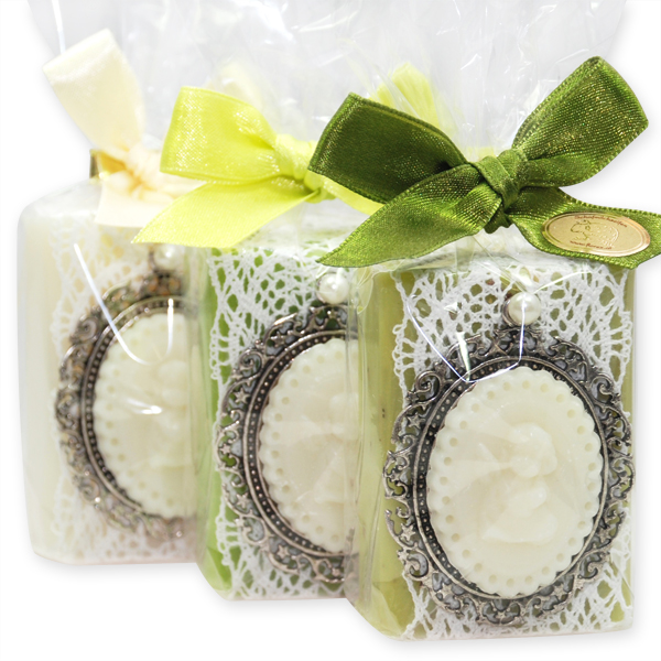 Sheep milk soap 100g, decorated with a medaillon 7,5g in a cellophane, sorted 