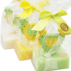 Schafmilchseife eckig 100g dekoriert mit Henne in Cello, sortiert 