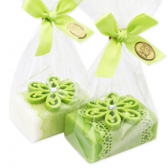Schafmilchseife eckig 100g dekoriert mit Filzblume in Cello, Classic/Birne 