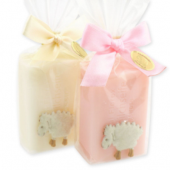 Schafmilchseife eckig 100g dekoriert mit Schaf in Cello, Classic/Pfingstrose 