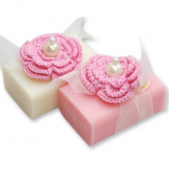 Schafmilchseife eckig 100g dekoriert mit Häkelblume, Classic/Himbeere 