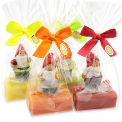 Schafmilchseife eckig 100g dekoriert mit Gartenzwerg in Cello, sortiert 