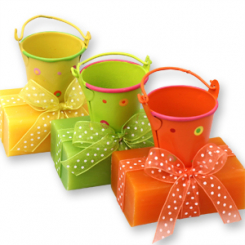 Schafmilchseife eckig 100g dekoriert mit Kübel, sortiert 