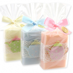 Schafmilchseife eckig 150g dekoriert mit Stoff Teekanne  in Cello, sortiert 