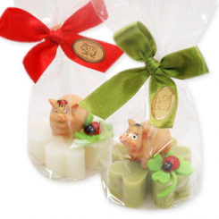 Sheep milk cloverleaf soap 25g decorated with a pig in a cellophane, Classic/verbena 