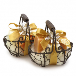 Wire basket filled with sheep milk soap 100g and star 20g decorated with a snowflake, Classic/Swiss pine 