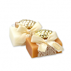 Schafmilchseife eckig 100g dekoriert mit Zapfen, Classic/Quitte 