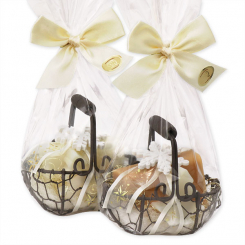Drahtkorb gefüllt mit Schafmilchseife eckig 100g und Tannenbaum 16g dekoriert mit Schneeflocke in Cello, Classic/Quitte 