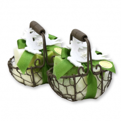 Drahtkorb gefüllt mit Schafmilchseife eckig 100g und Stern midi 20g, dekoriert mit Filzhirsch, Classic/Eisenkraut 