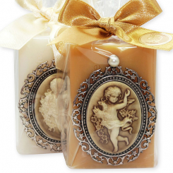 Sheep milk soap 100g decorated with a medaillon in a cellophane, Classic/quince 